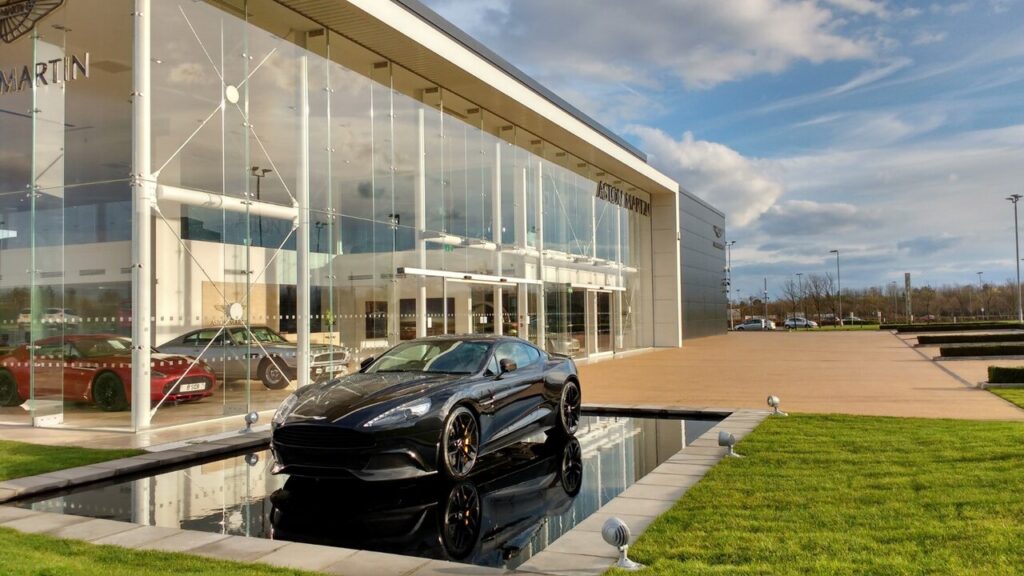 Referenciák – Aston Martin Bemutató terem – Anglia, Newcastle