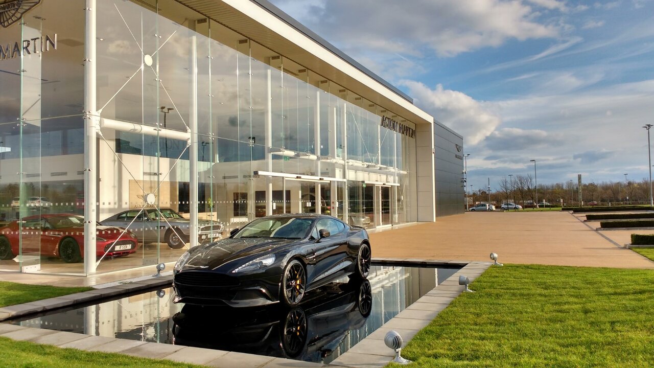 Referenciák – Aston Martin Bemutató terem - Anglia, Newcastle